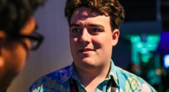 Palmer Luckey al Tokyo Game Show nello stand Vive