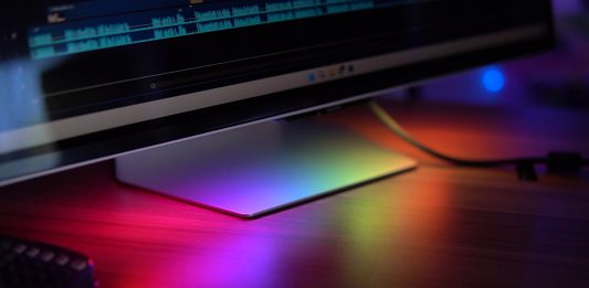 3D senza visore nel 2025: la prova completa del Samsung G90XF