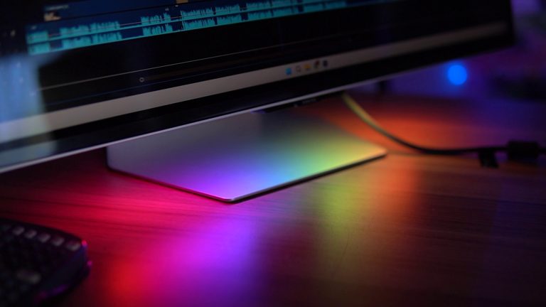 3D senza visore nel 2025: la prova completa del Samsung G90XF